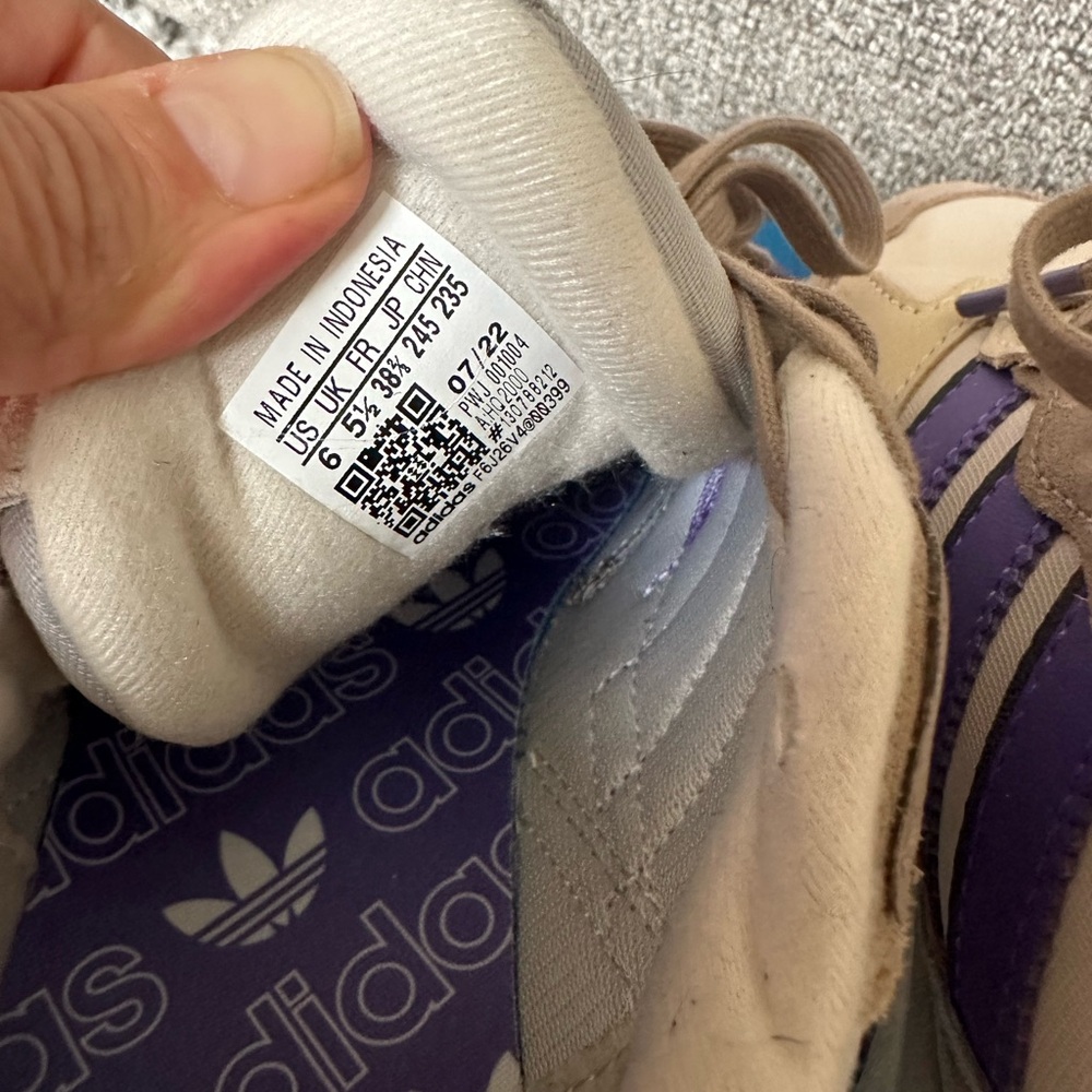 Adidas Retrophy great condition - Picture 5 of 7